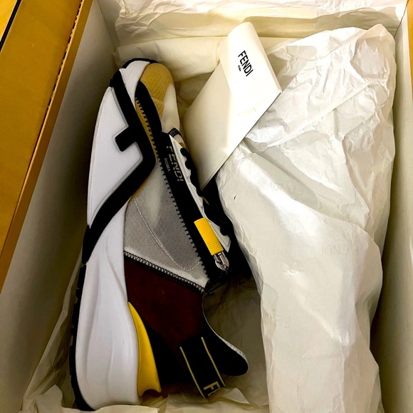 Fendi Flow 😎 men 42 (US 9) almost new! - Picture 3 of 7